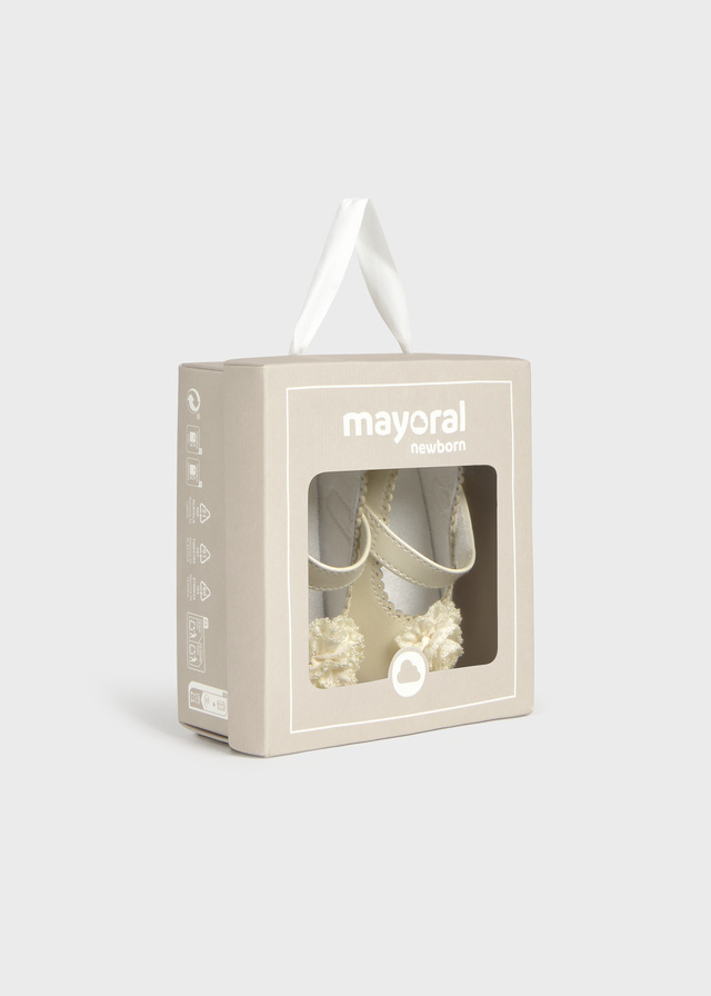 Бебешки буйки в екрю с цветенце Mayoral - 3